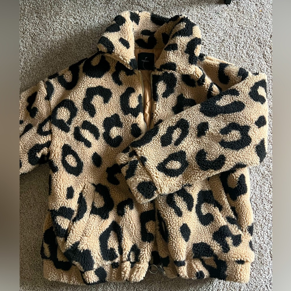 Brand new, printed Sherpa jacket!!